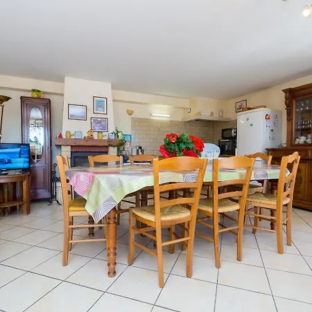 La Bardeliere Farm stay *